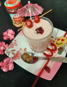 Gulkand Jam Shake
